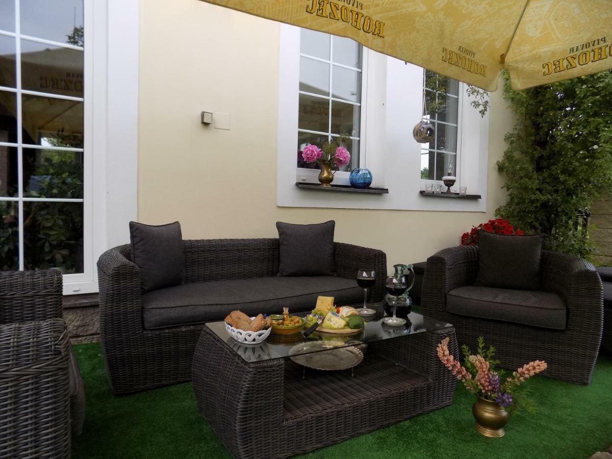 Apartament Landhaus Florian Rovensko pod Troskami Zewnętrze zdjęcie