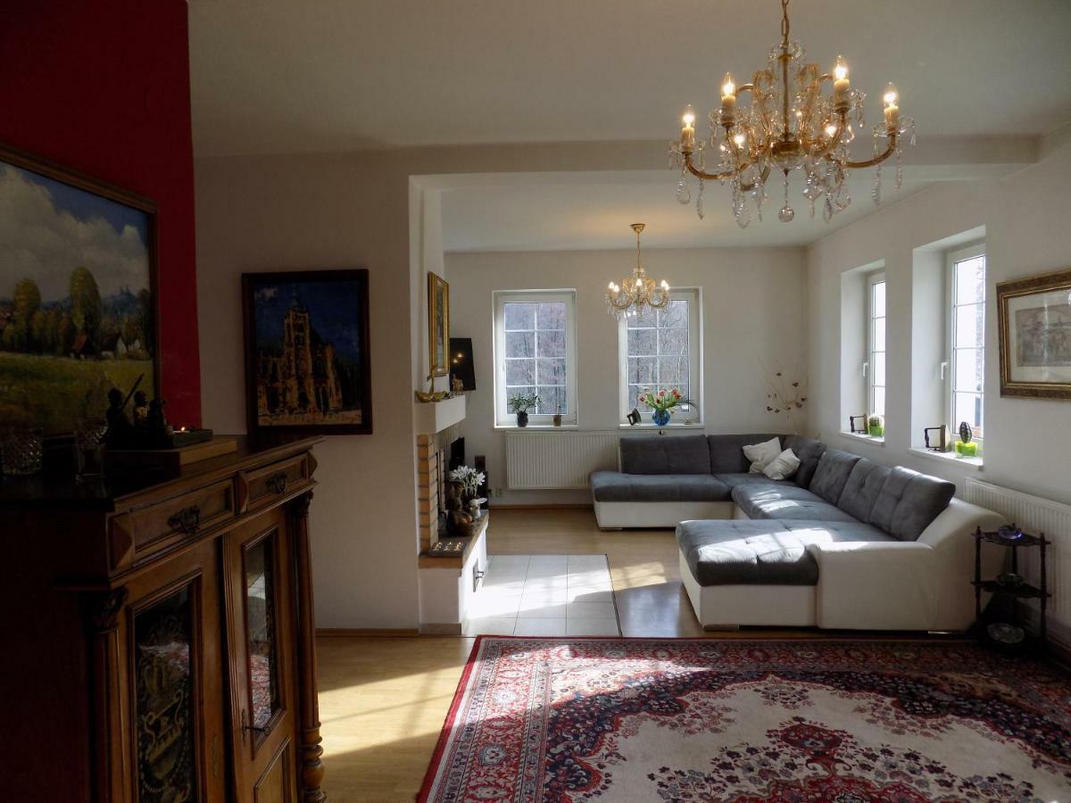 Apartament Landhaus Florian Rovensko pod Troskami Zewnętrze zdjęcie